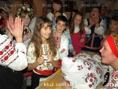 Вечеринка в украинском стиле на Новый год Вечеринка в украинском стиле на Новый год