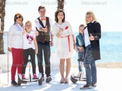 Для одесситов и гостей города организовали необычный праздник "Козырная свадьба" Для одесситов и гостей города организовали необычный праздник "Козырная свадьба"