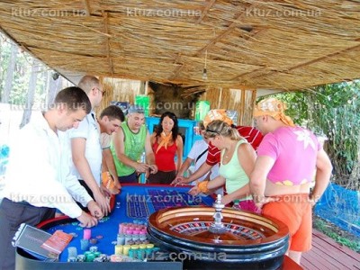 Гавайская вечеринка на пляже