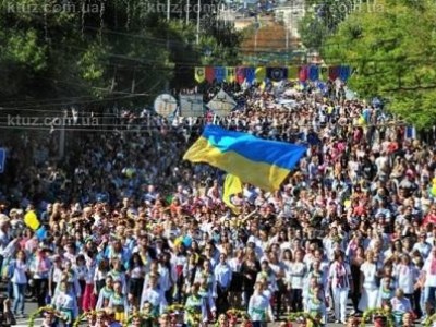 В Мариуполе на День города прошел концерт и показ техники