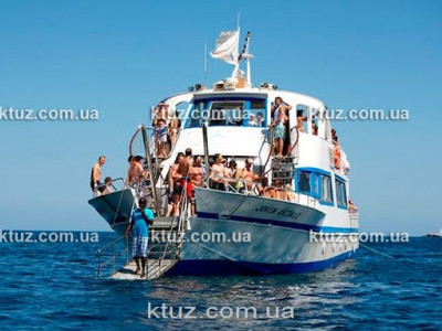 Вечеринка на теплоходе Вечеринка на теплоходе