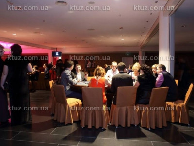 Кто больше? Или 20 игровых столов одновременно в НСК “Олимпийский” Кто больше? Или 20 игровых столов одновременно в НСК “Олимпийский”