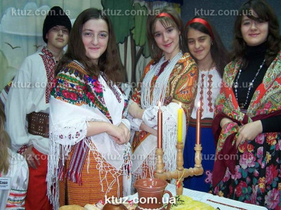 Вечеринка в украинском стиле на Новый год Вечеринка в украинском стиле на Новый год