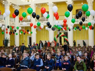 Для детей с особенными потребностями в посольстве ОАЭ провели "день дарения"