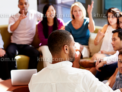 Развлечение или встряска? Компании всерьез взялись за своих сотрудников