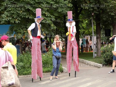 Аттракционы на мероприятии Picnic: American Independence Day