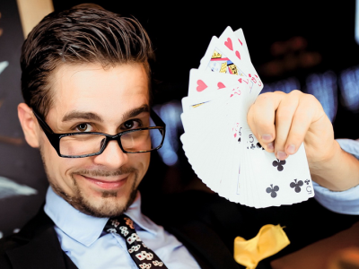 Фокусник Денис Пономарёв
