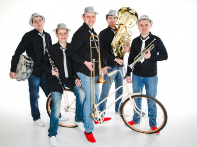 Музыкальный коллектив Dixie Walk