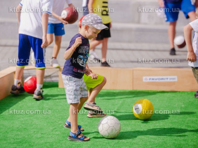 Футбольный бильярд