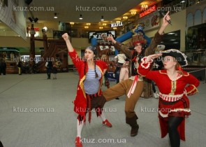 Семейный уикенд в ТРЦ Карван