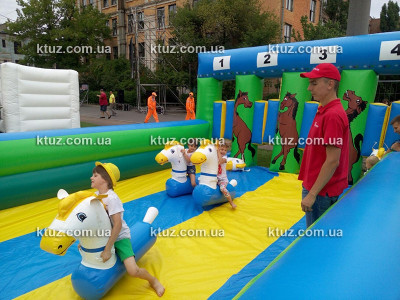 Надувные скачки