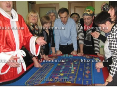 Встреча нового года в офисе Встреча нового года в офисе