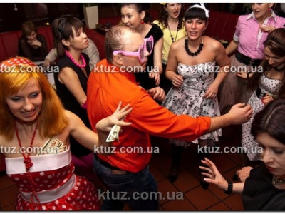 Встреча нового года в офисе Встреча нового года в офисе