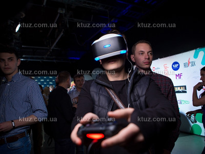 Шлем виртуальной реальности