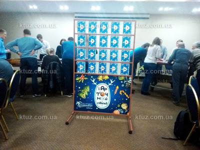 Карточный стенд