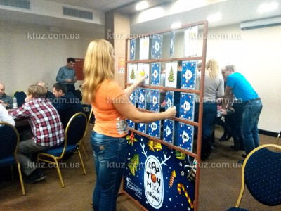 Карточный стенд