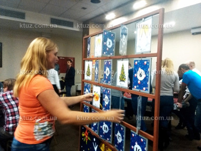 Карточный стенд